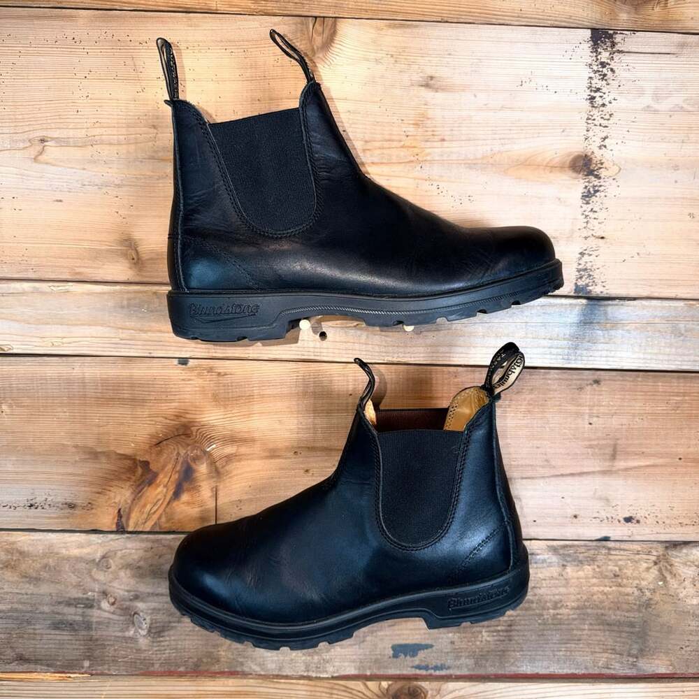 Blundstone Black Leather Chelsea Boots